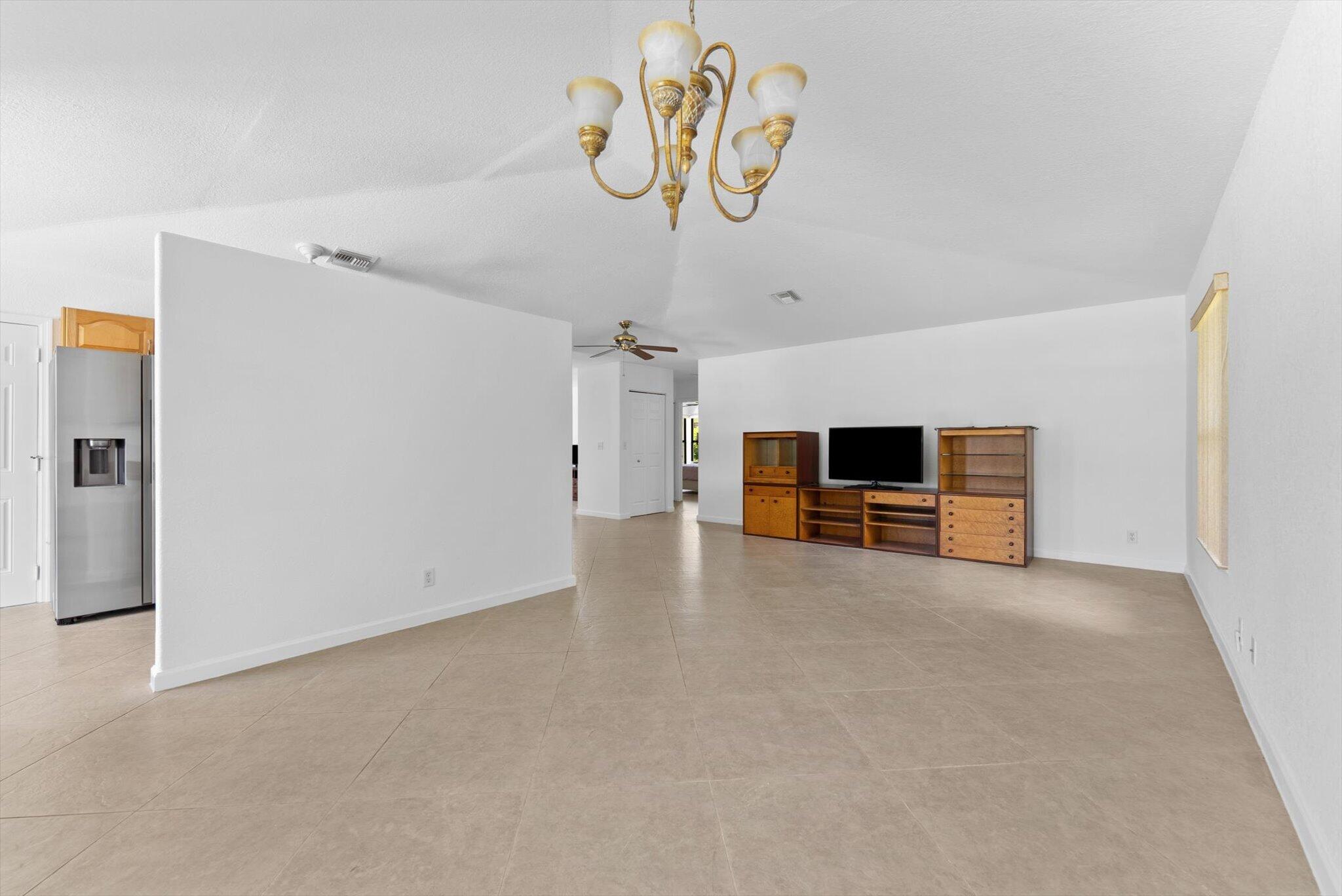 375 Northwest 42nd Street Boca Raton, FL 33431 - Photo 5 of 27 05-5