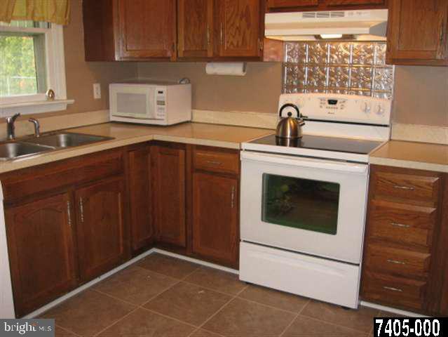 158 Jackson Road Gettysburg, PA 17325 - Photo 6 of 25 Gallery Image 6