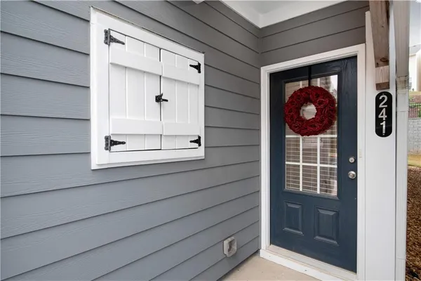 $2,350 | 241 Turner Lane, Woodstock, GA 30188