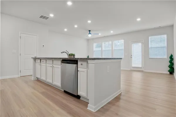 $2,350 | 241 Turner Lane, Woodstock, GA 30188