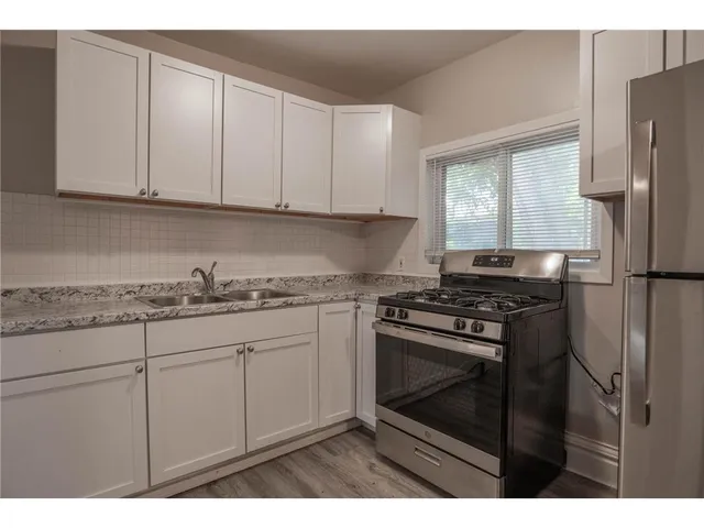 $1,900 | 1333 East Pacific Street, St. Paul, MN 55106