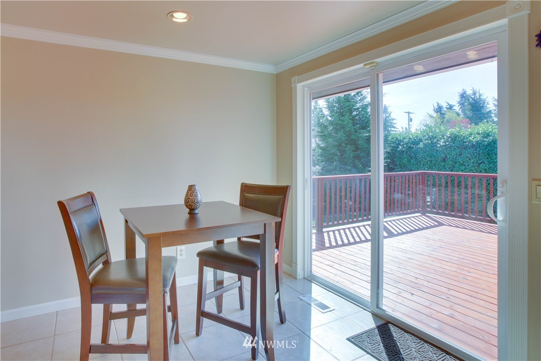 2601 Northeast 19th Street Renton, WA 98056 - Photo 12 of 25