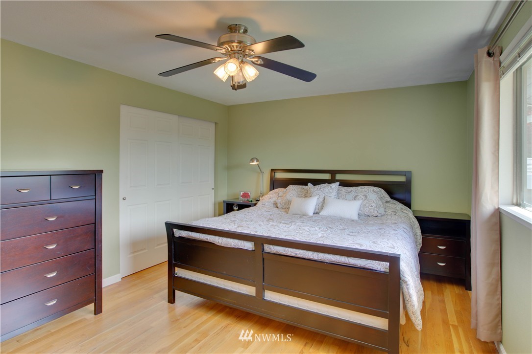 2601 Northeast 19th Street Renton, WA 98056 - Photo 13 of 25