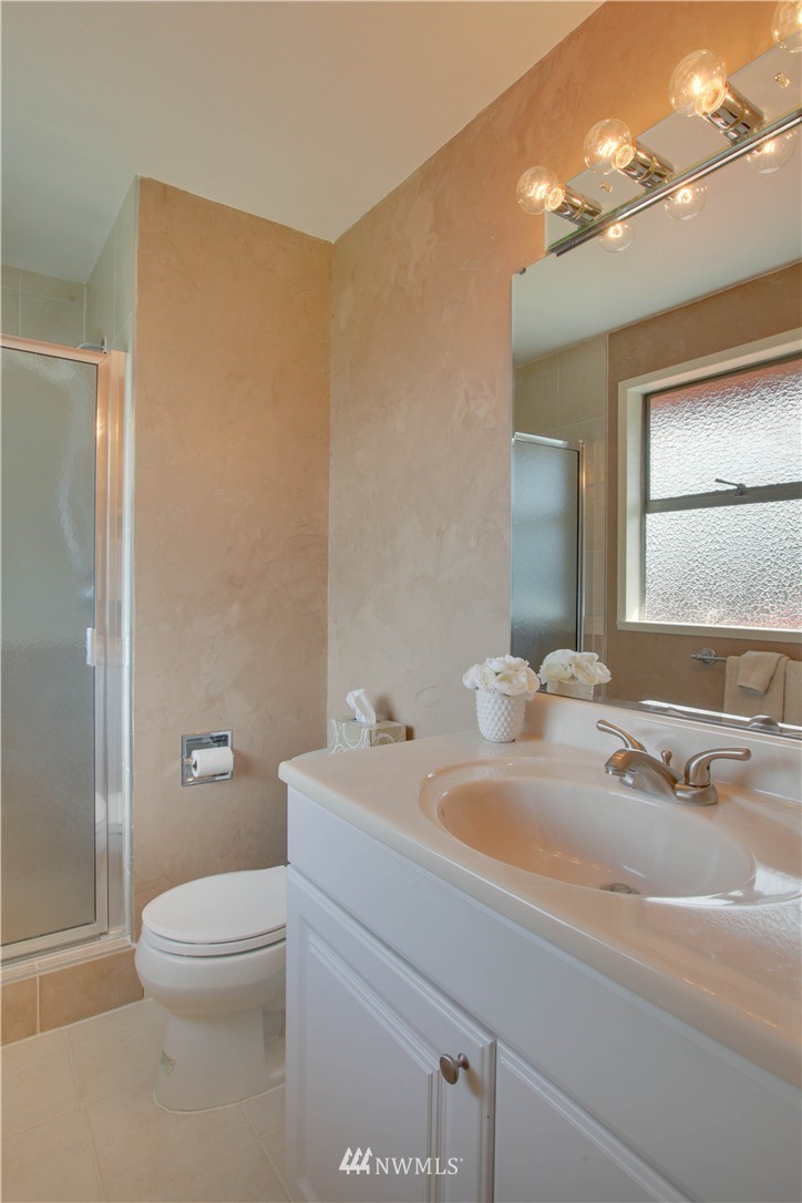 2601 Northeast 19th Street Renton, WA 98056 - Photo 14 of 25