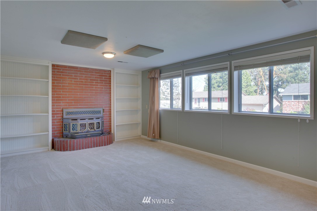 2601 Northeast 19th Street Renton, WA 98056 - Photo 18 of 25