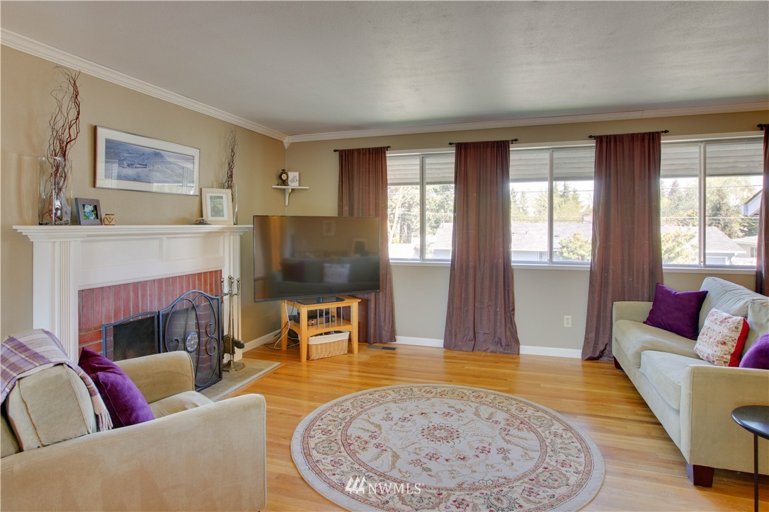2601 Northeast 19th Street Renton, WA 98056 - Photo 6 of 25