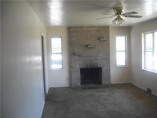 650 South James Road Columbus, OH 43213 - Photo 2 of 10