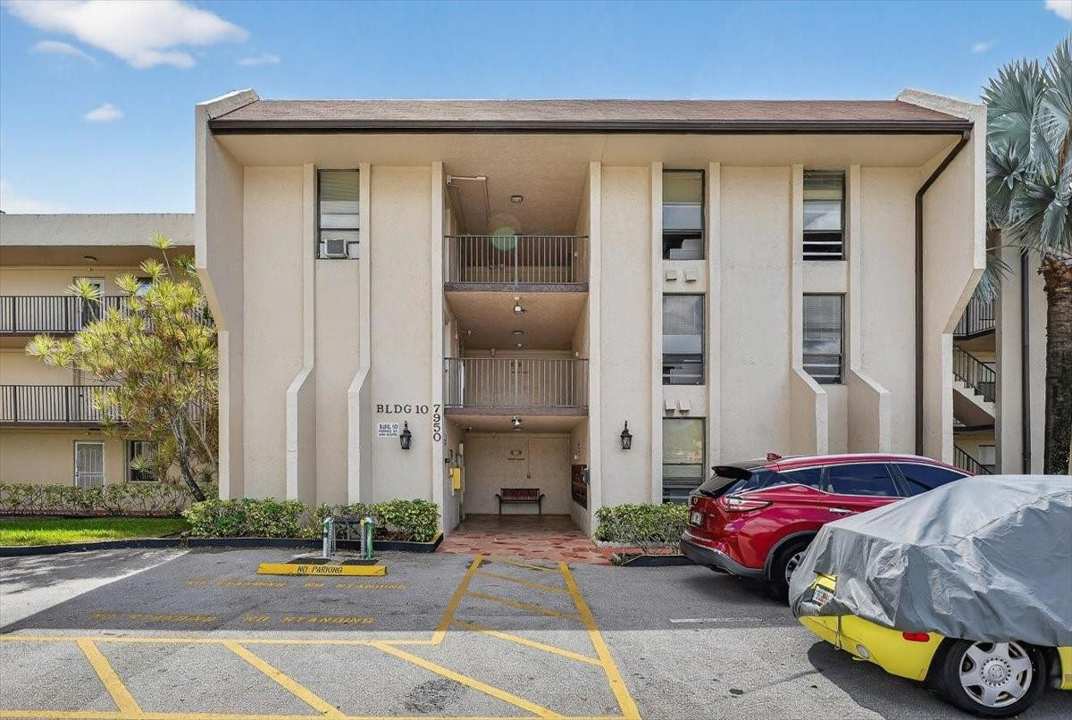 7950 West McNab Road, Unit 302 Tamarac, FL 33321 - Photo 2 of 30 Photo 2