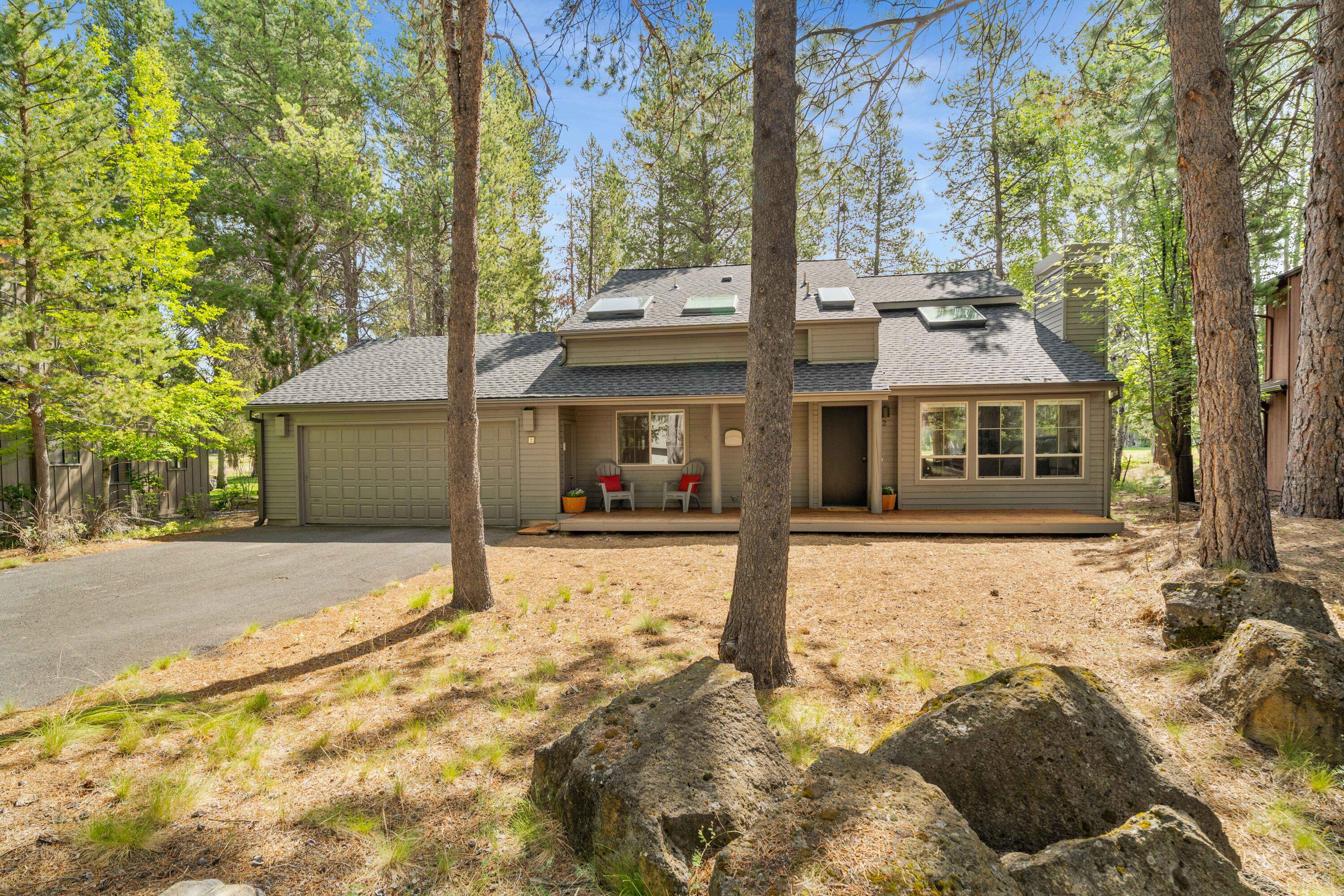57308 Approach Lane, Unit 2 Sunriver, OR 97707 - Photo 4 of 41