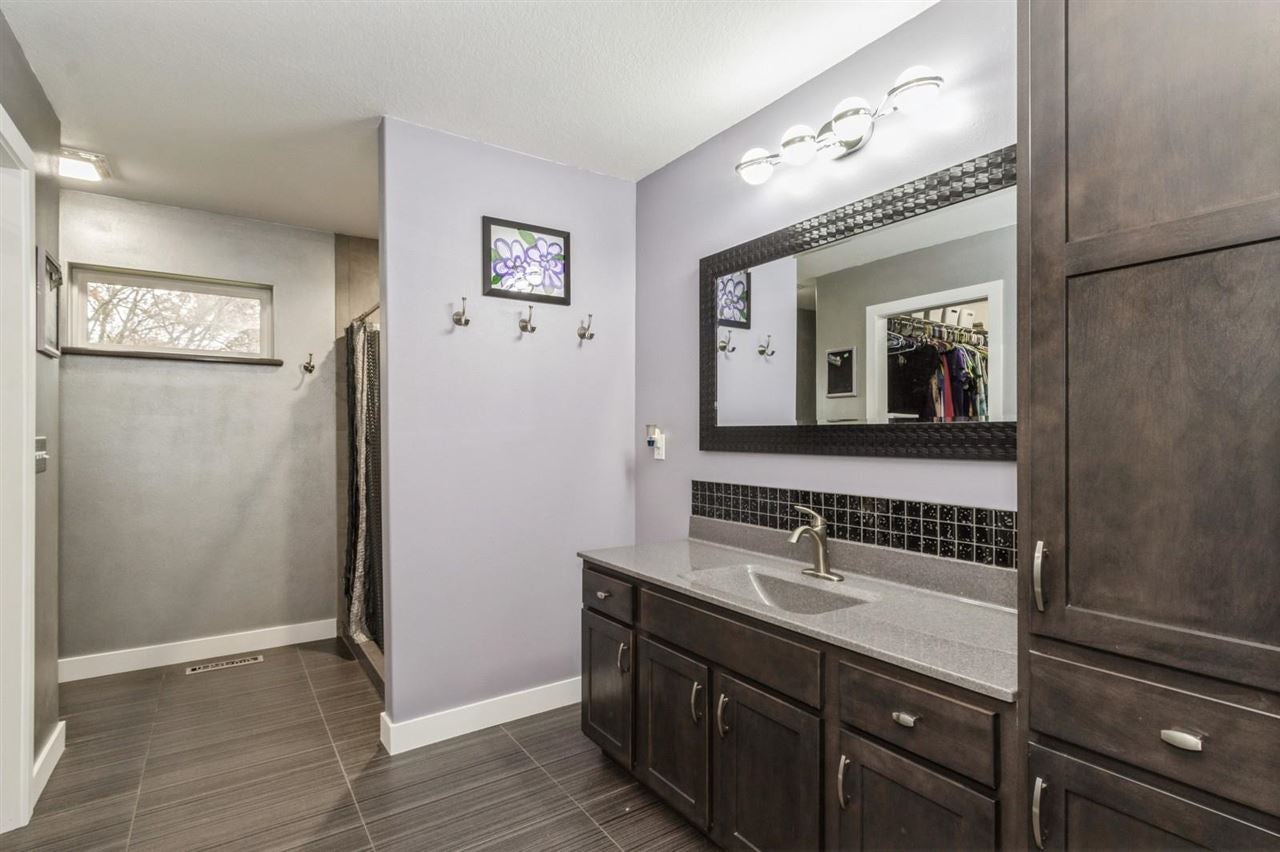 3092 Sandy Beach Road Northeast Swisher, IA 52338 - Photo 15 of 36 Gallery Image 15
