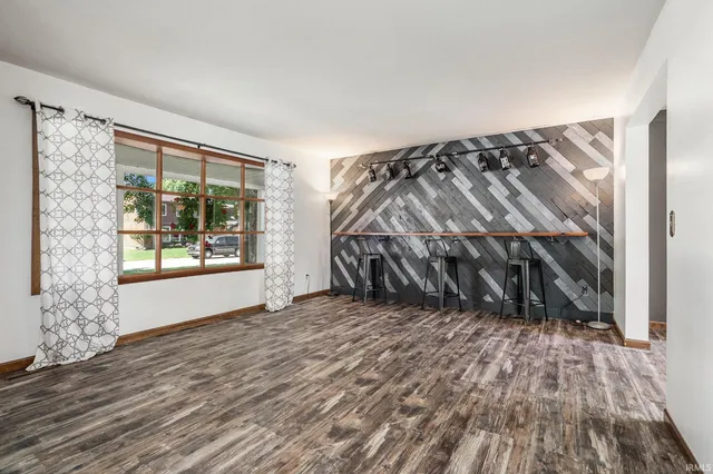 $365,000 | 624 Windy Cove Court, Mishawaka, IN 46544