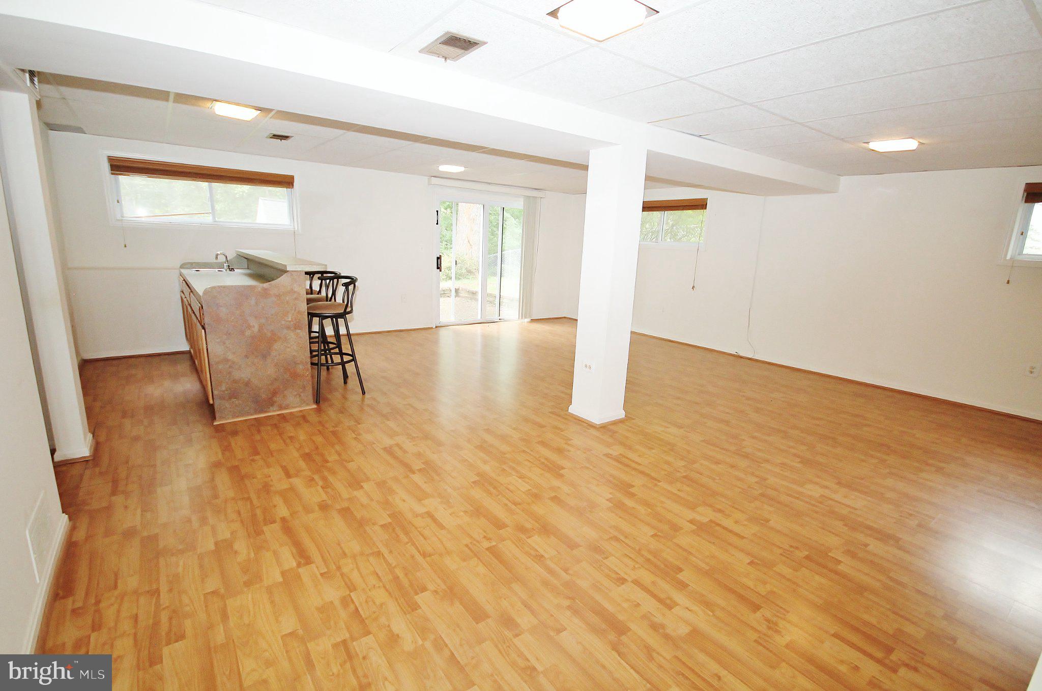 5504 Inverchapel Road Springfield, VA 22151 - Photo 26 of 51 Spacious, light-filled open area.