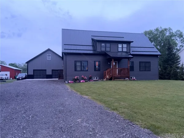 $599,000 | 6455 Salt Road, Clarence, NY 14031