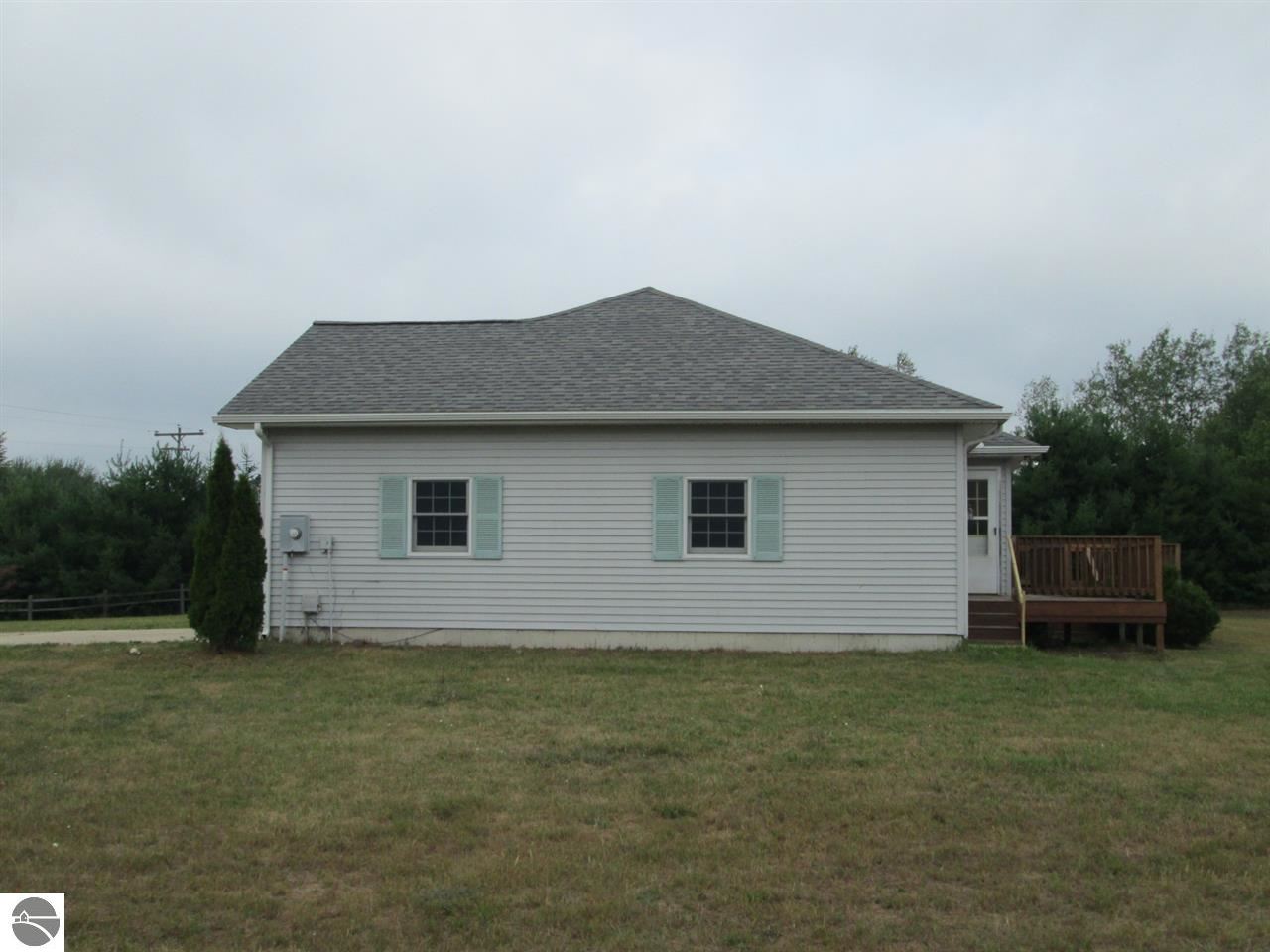 6069 East 34 Road Cadillac, MI 49601 - Photo 9 of 61 1778689-8.JPG