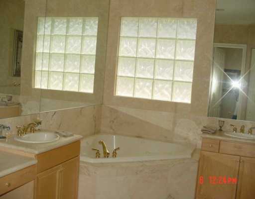 23 Royal Palm Way, Unit 17 Boca Raton, FL 33432 - Photo 7 of 12 Additional Photo