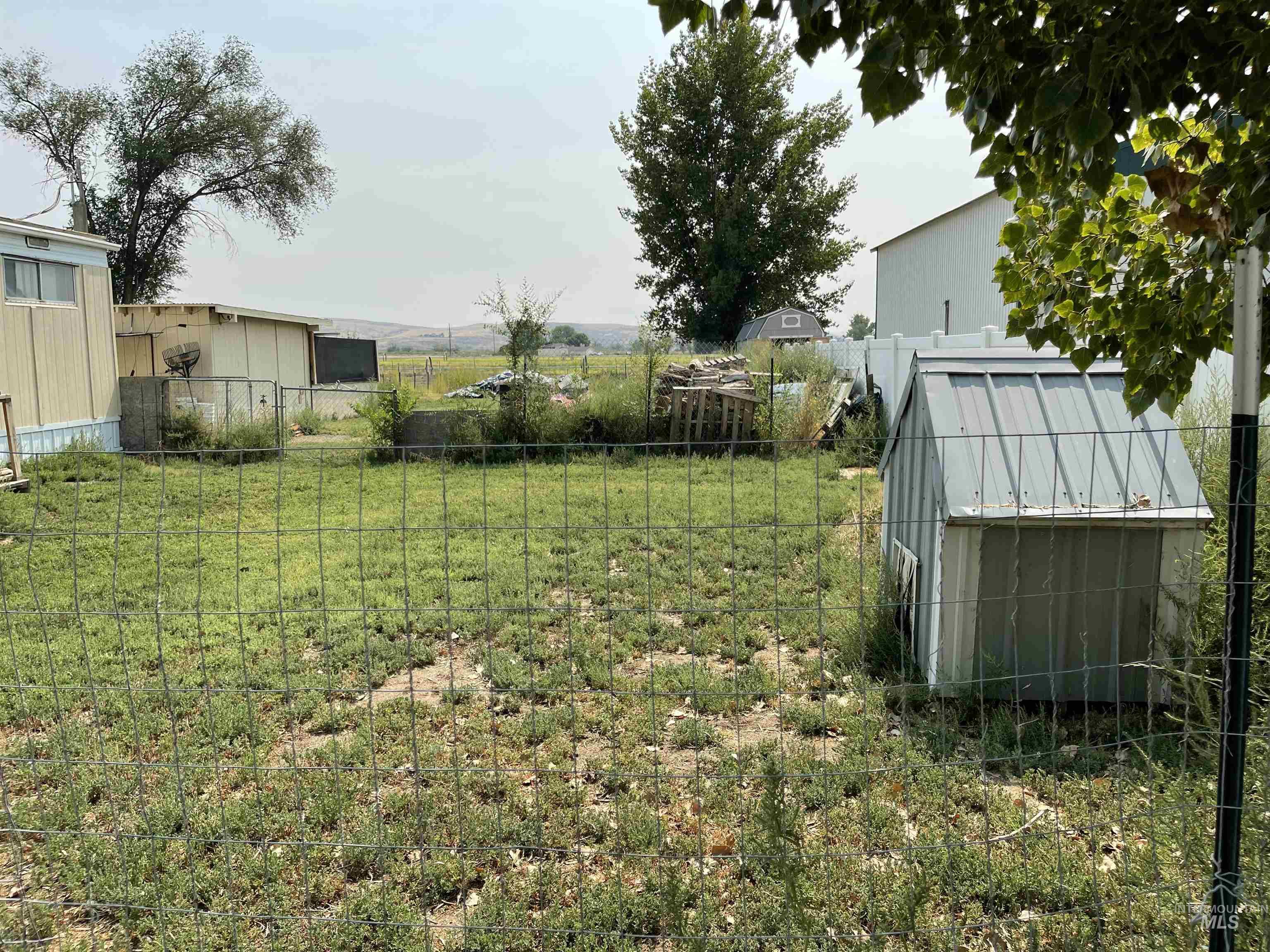 749 Ritter Avenue Vale, OR 97918 - Photo 10 of 28 View of yard with an outdoor structure