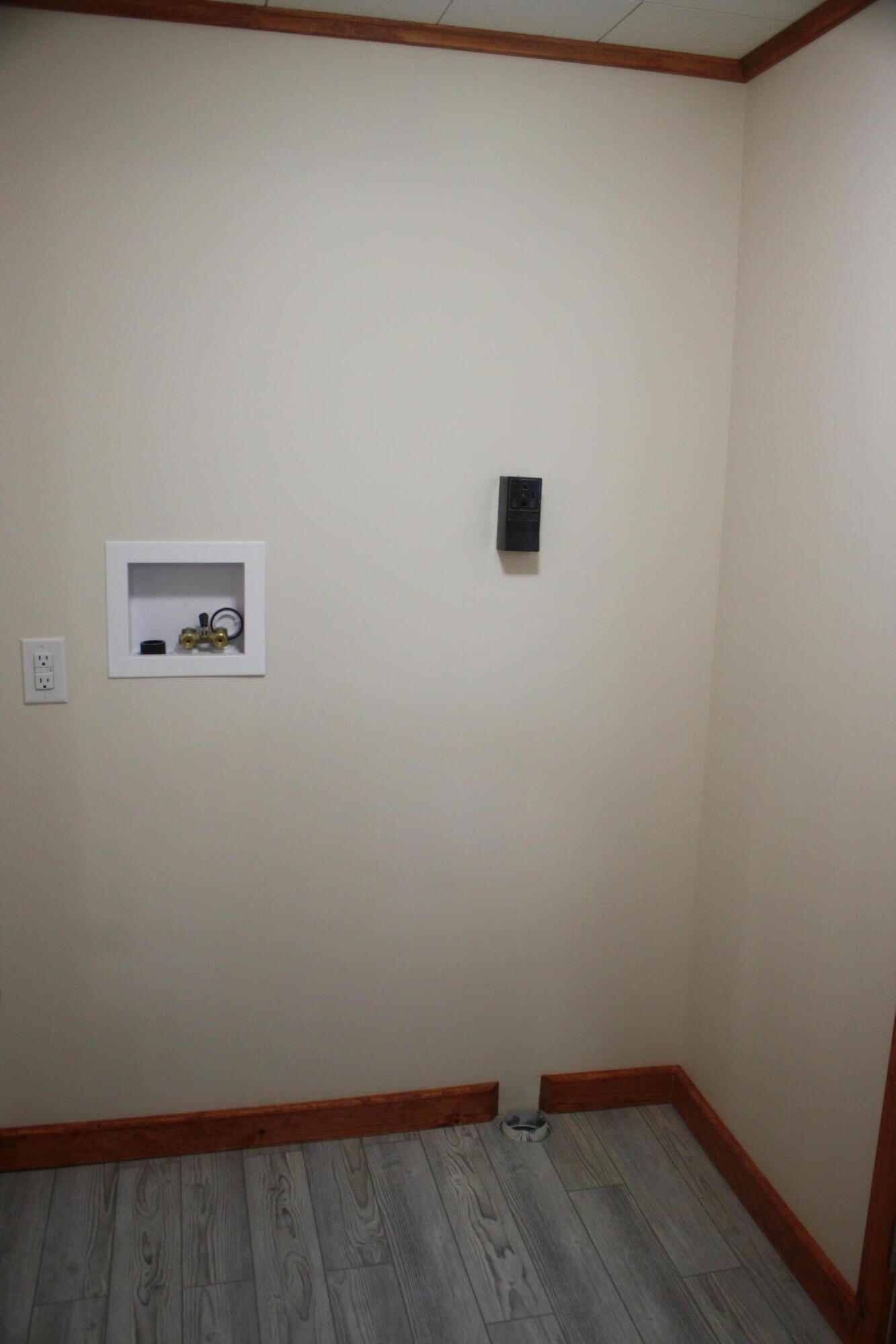 54 Old Bath Road Wiscasset, ME 04578 - Photo 11 of 25 19