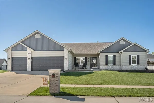 $455,000 | 800 Mule Creek Drive, Wentzville, MO 63385