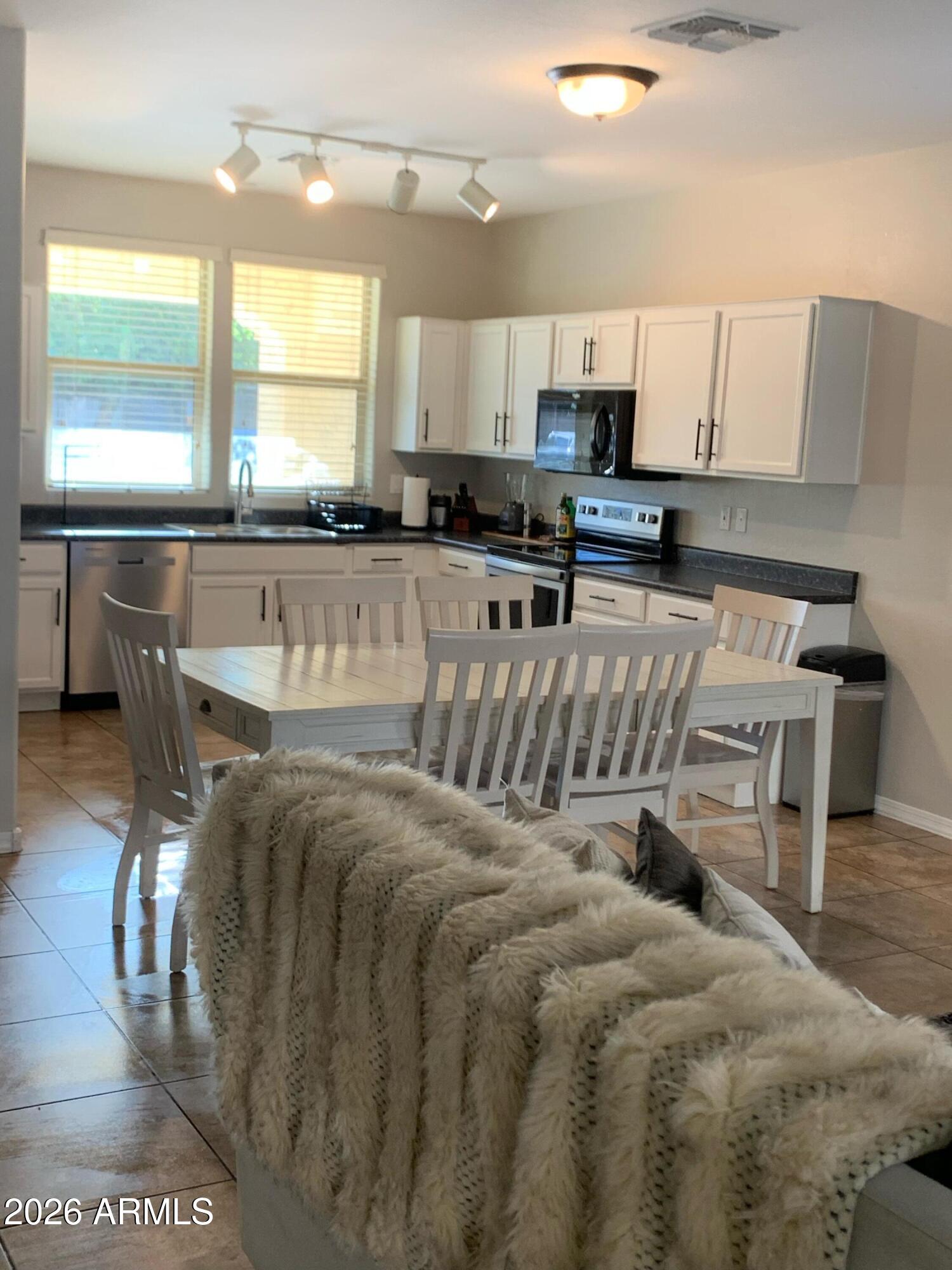 1415 South Terrace Road Tempe, AZ 85281 - Photo 6 of 20 dining room