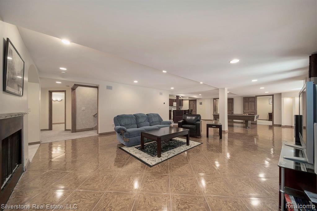 1913 Arthurs Way Rochester Hills, MI 48306 - Photo 42 of 61