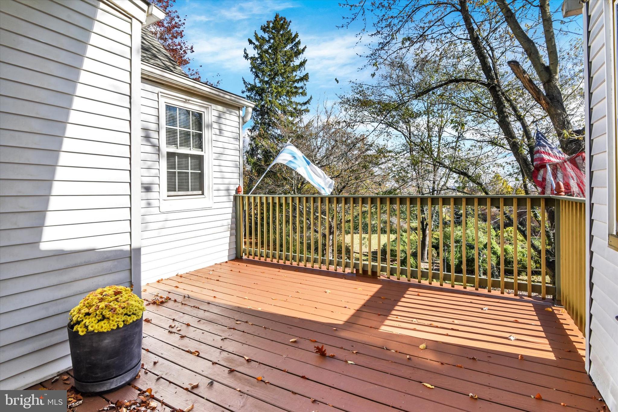 6739 South Clifton Road Frederick, MD 21703 - Photo 37 of 52 Private deck with seating area