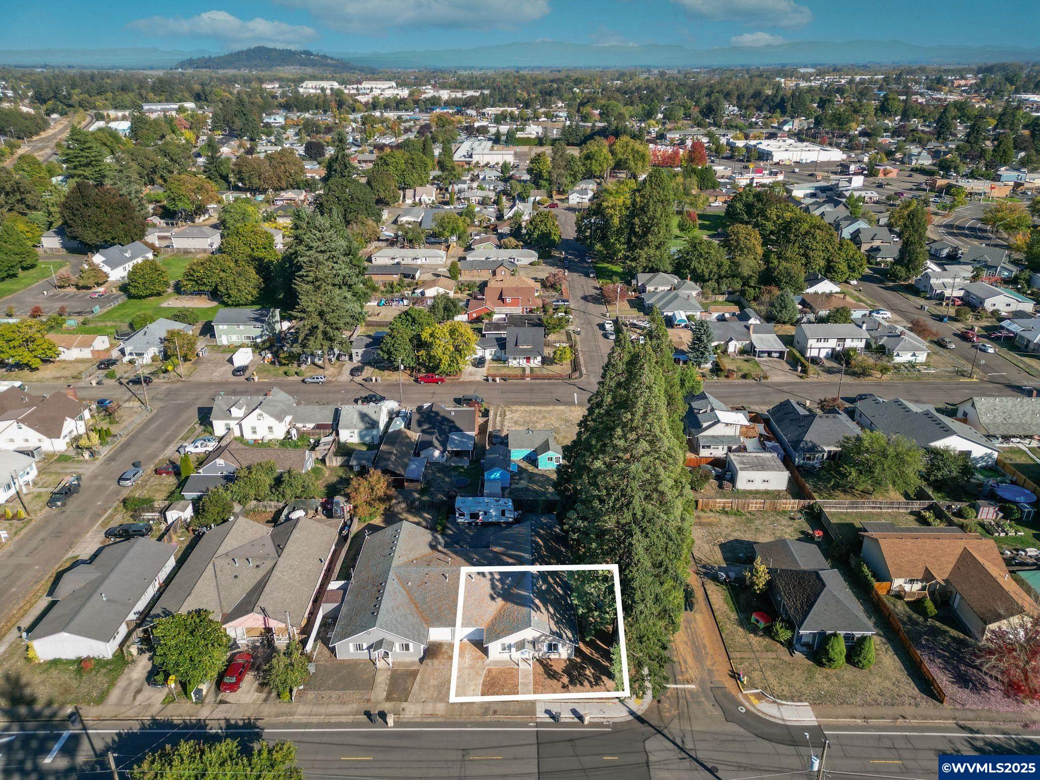 431 Southeast Geary Street Albany, OR 97321 - Photo 7 of 26