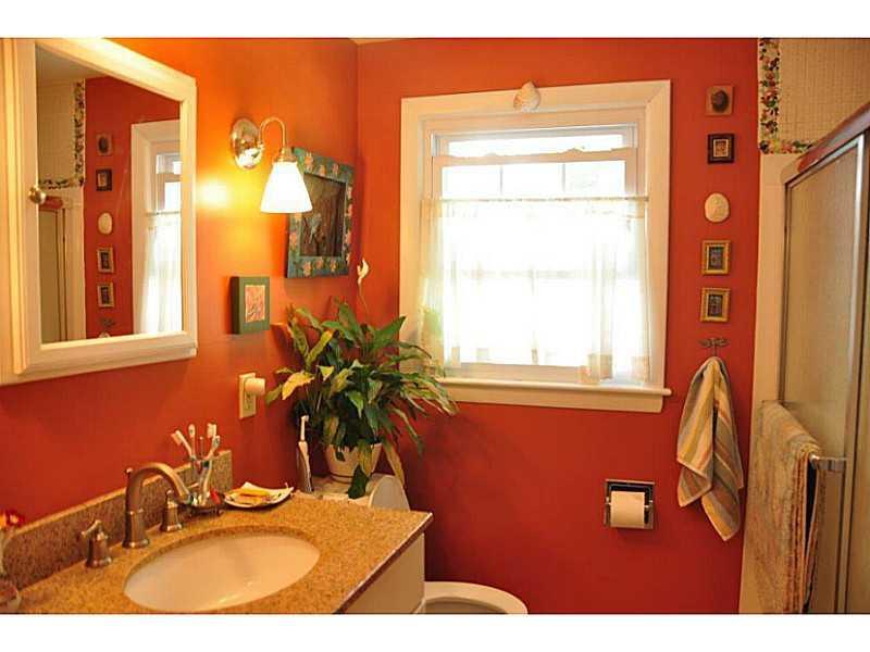 130 Newell Road Yarmouth, ME 04096 - Photo 11 of 22 Bathroom.