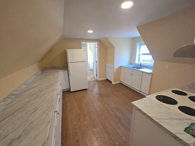 $2,100 | 210 County Street, Unit B, Taunton, MA 02780