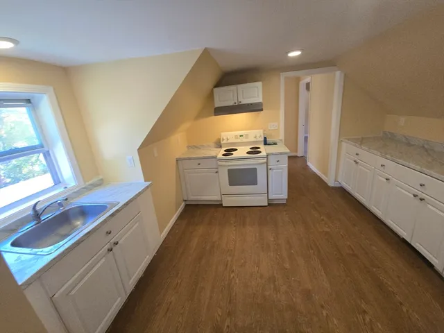 $2,100 | 210 County Street, Unit B, Taunton, MA 02780