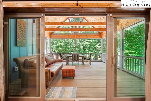 $999,999 | 225 Henry's Glen Drive, Morganton, NC 28655