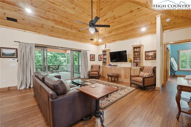 $999,999 | 225 Henry's Glen Drive, Morganton, NC 28655