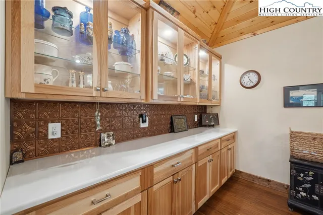 $999,999 | 225 Henry's Glen Drive, Morganton, NC 28655