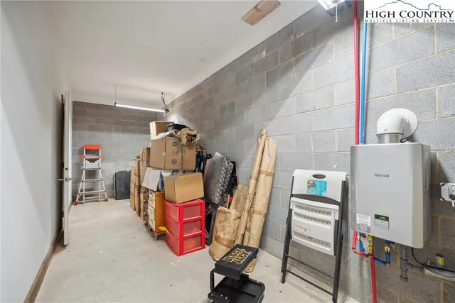 $999,999 | 225 Henry's Glen Drive, Morganton, NC 28655