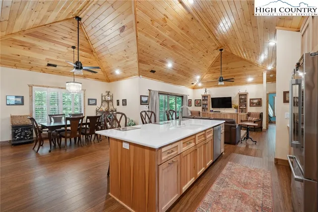 $999,999 | 225 Henry's Glen Drive, Morganton, NC 28655