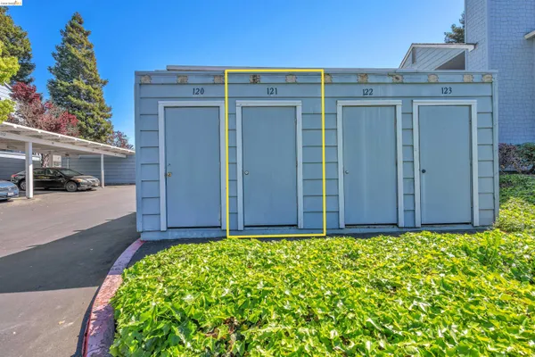 front view of house with a yard