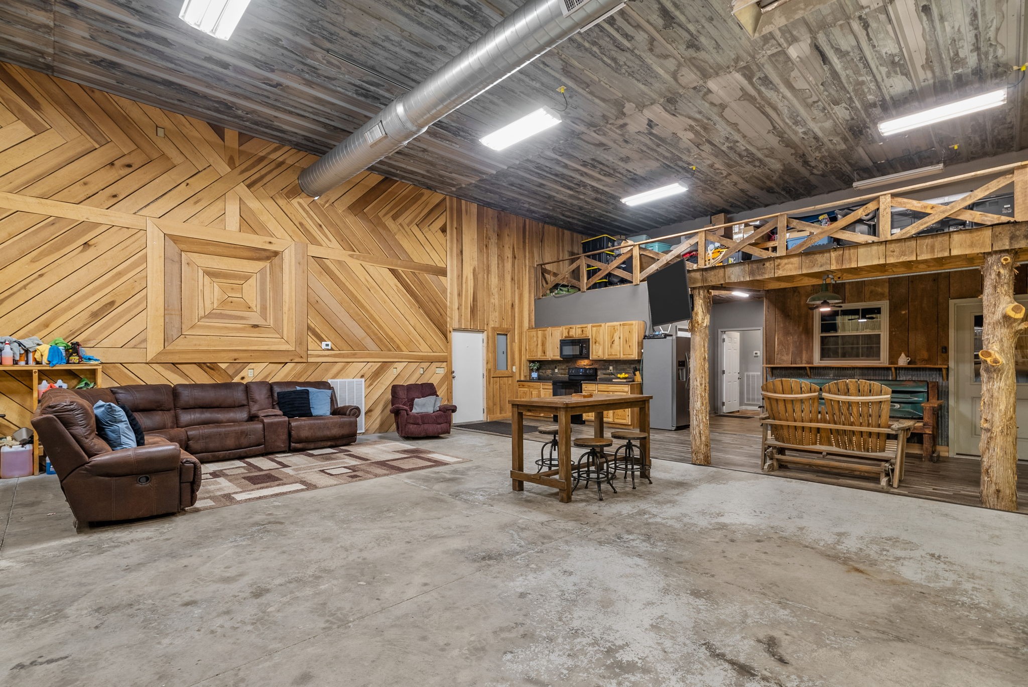 950 Choate Road Dickson, TN 37055 - Photo 30 of 56 a view of a big room with couch