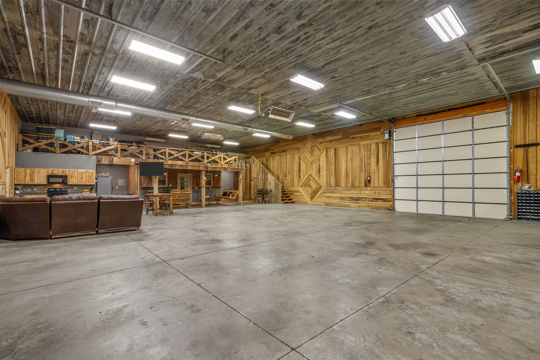 950 Choate Road Dickson, TN 37055 - Photo 35 of 56 a view of a garage