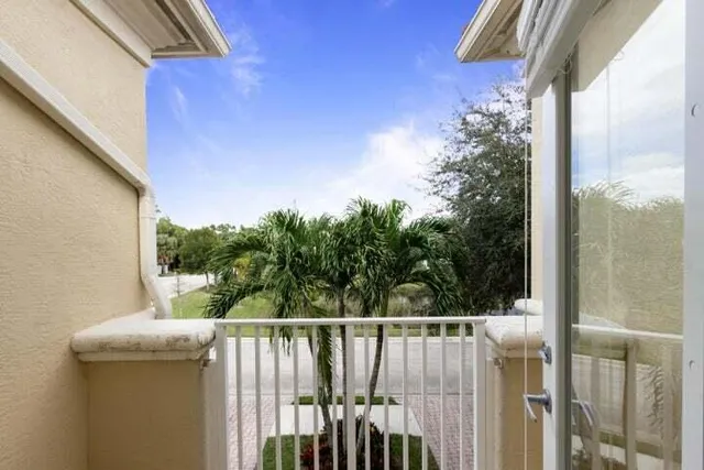 $2,800 | 6120 Southeast Portofino Circle, Hobe Sound, FL 33455