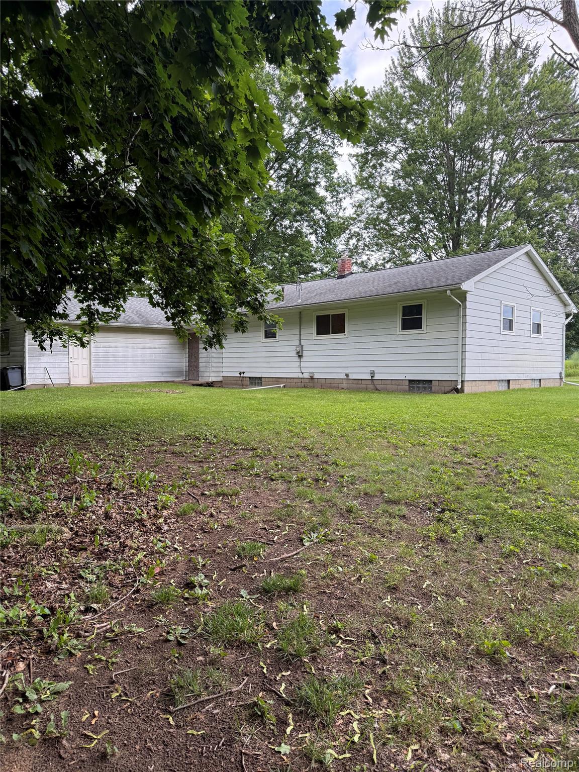 5395 Oak Grove Road Howell, MI 48855 - Photo 3 of 15 IMG_1783.jpeg