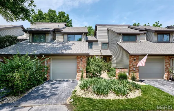 $230,000 | 1755 Robin Knl Court, St. Louis, MO 63146