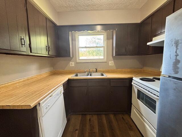 2621 Woodsedge Road Columbus, OH 43224 - Photo 6 of 13