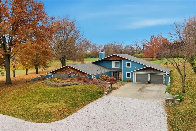 $564,900 | 1606 Lynn Road, Excelsior Springs, MO 64024
