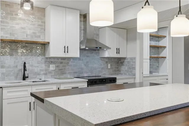 $564,900 | 1606 Lynn Road, Excelsior Springs, MO 64024