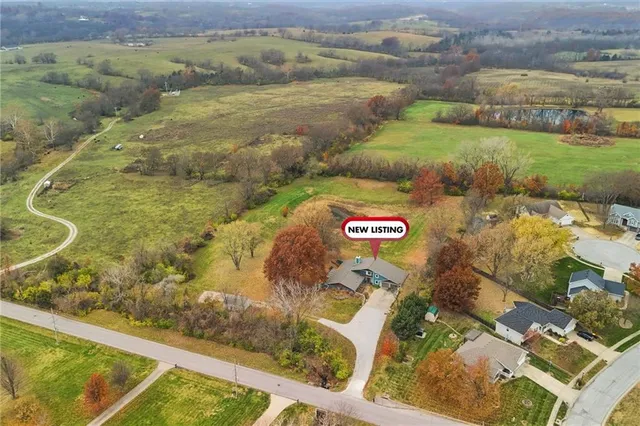 $564,900 | 1606 Lynn Road, Excelsior Springs, MO 64024
