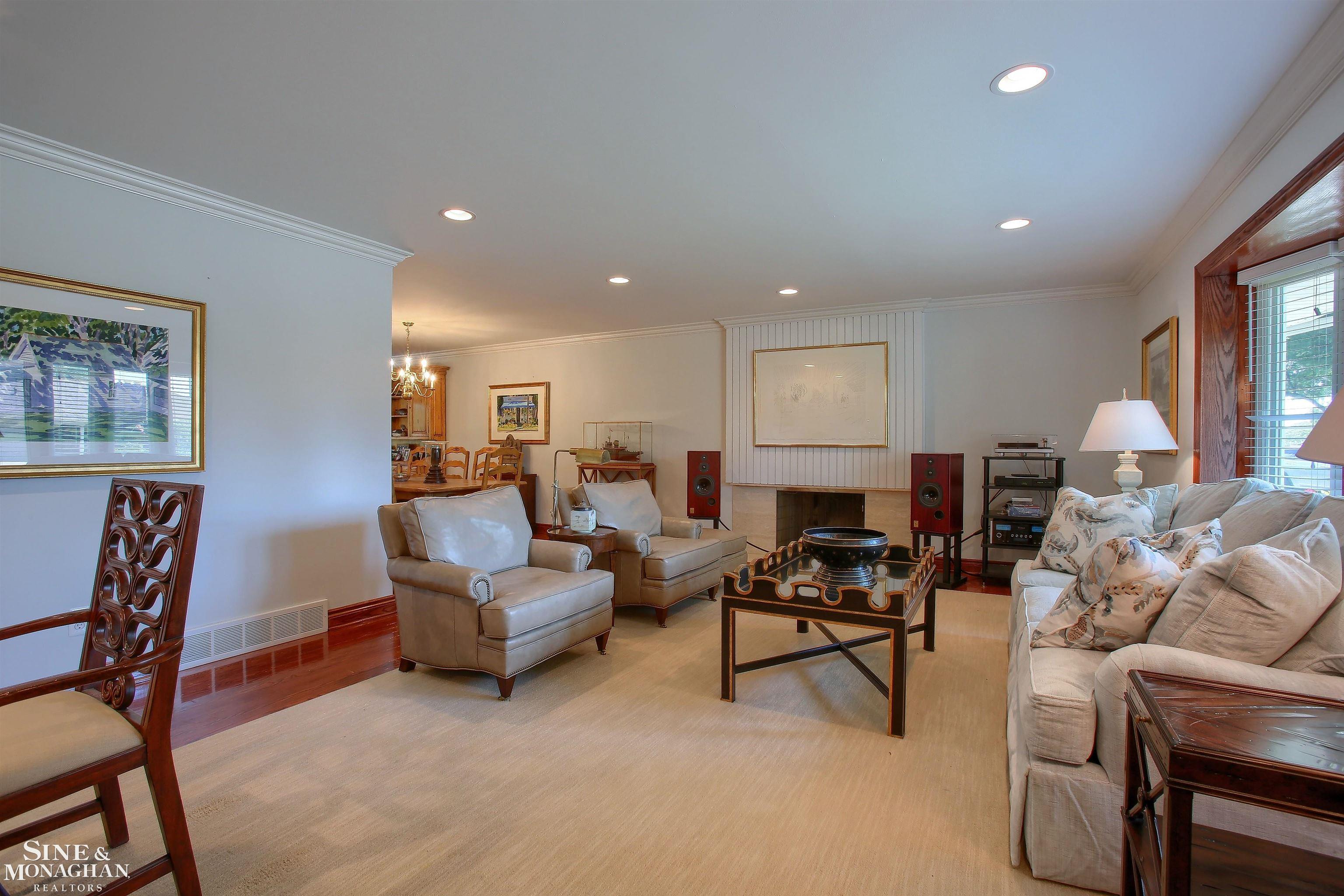54 Willison Road Grosse Pointe Shores, MI 48236 - Photo 5 of 44