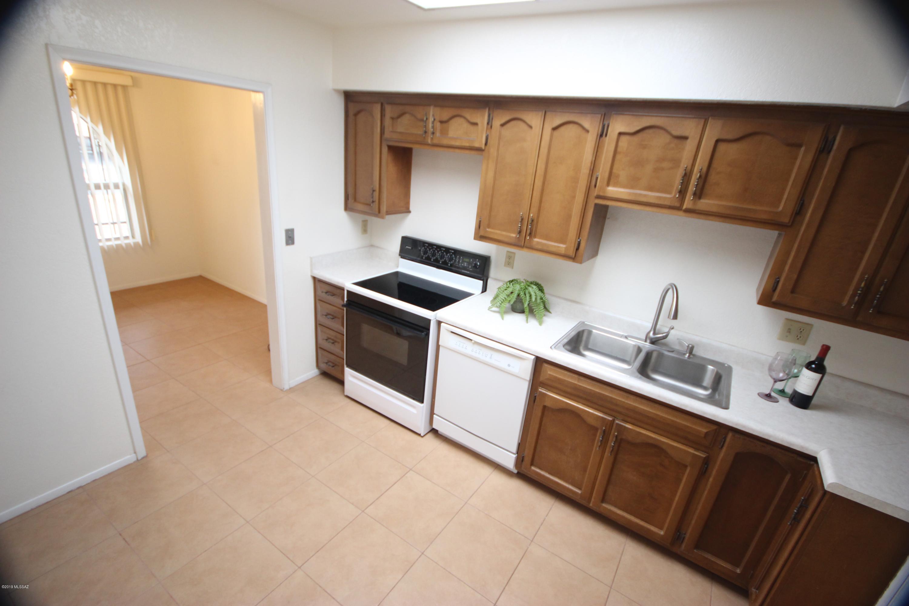 285 South Kolb Road, Unit 17 Tucson, AZ 85710 - Photo 4 of 22