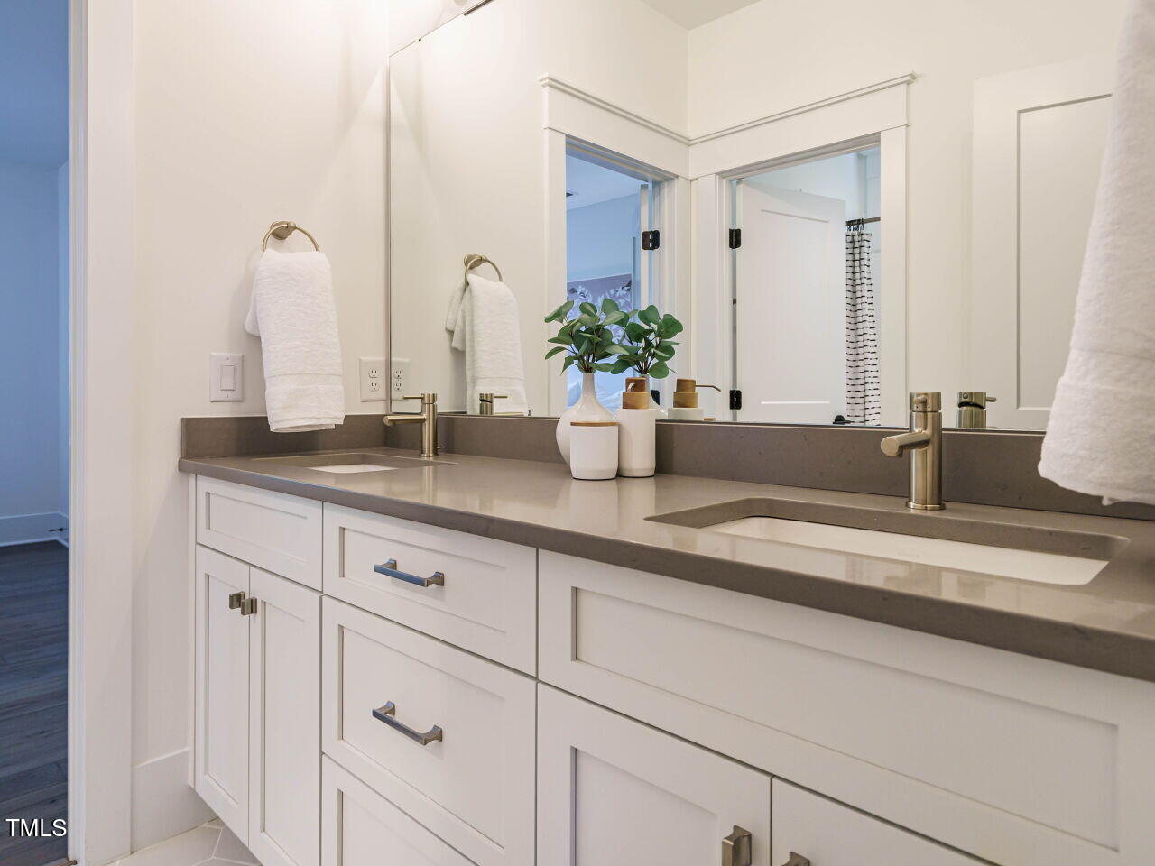 602 Shelley Road Raleigh, NC 27609 - Photo 50 of 64 048-1280x960-bathroom