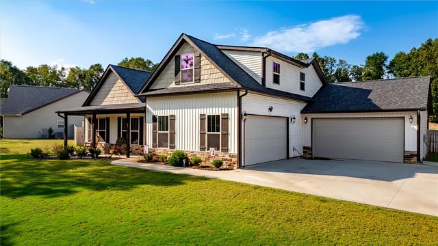 $532,000 | 105 Cliftons Landing Drive, Anderson, SC 29625