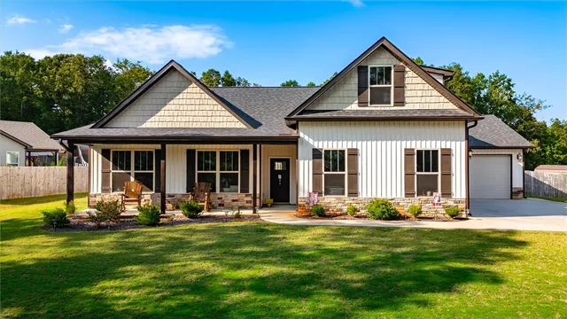 $532,000 | 105 Cliftons Landing Drive, Anderson, SC 29625