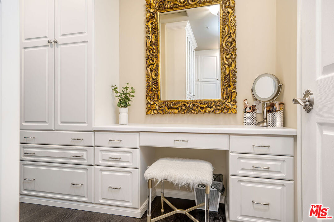 204 Bell Cyn Road Bell Canyon, CA 91307 - Photo 23 of 74 a bathroom with a sink and a mirror
